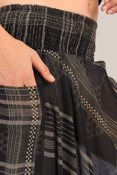 Harem pants with elastic waistline